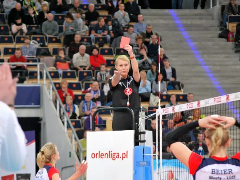 what-happens-when-you-get-a-yellow-or-red-card-in-volleyball